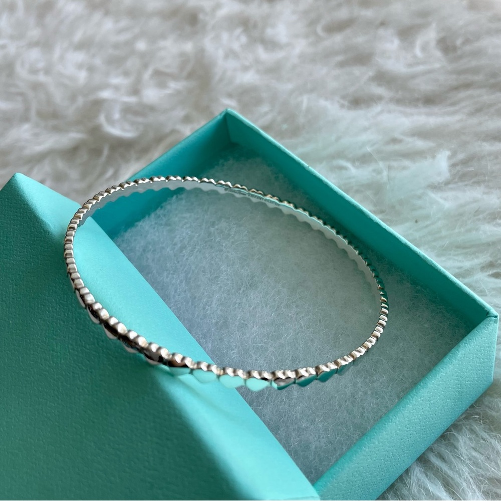 Tiffany and Co. Picasso Crown of Hearts Bangle - Picture 8 of 9